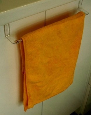 DecoBella wieszak transparentny naszafkowy z policarbonu