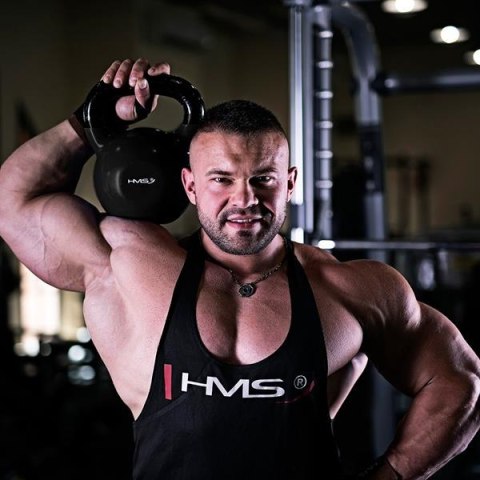 KNV24 BLACK KETTLEBELL ŻELIWNY POKRYTY WINYLEM HMS