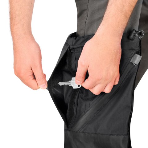 NC17112 STUPTUTY CZARNE NILS CAMP